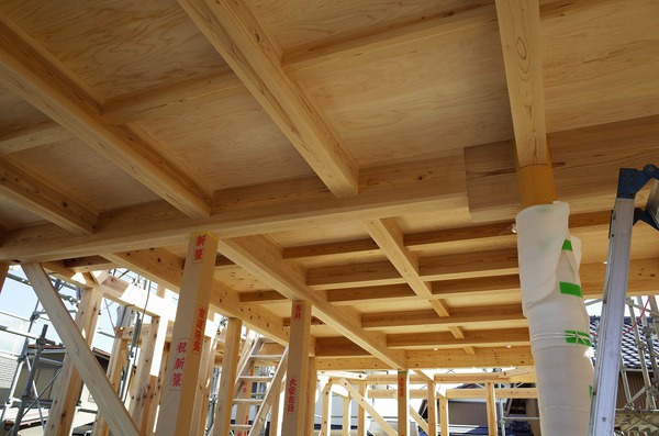 ■ 大井川の杉・桧でつくる「 しずおか優良木材の家」　建て方作業を行いました ■ 島田市にて