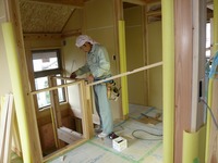 ■大井川の杉材と、塗り壁と、和紙で仕上げた家■施工中・写真