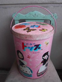 ドール柄トップ洗剤缶