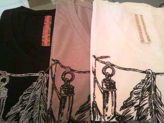 ♪フェザープリントTシャツ