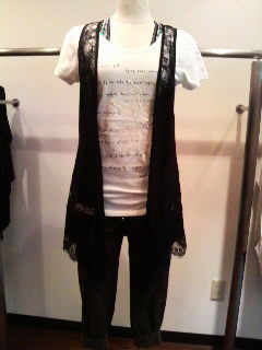 ♪花びらレースTシャツ