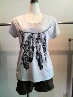 ♪フェザープリントTシャツ