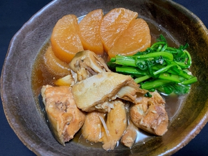 4日は地物の冬大根がお得 冬の太軸肉厚ホウレン草がおすすめ 週末も鮮度抜群な潮野菜がたくさん 4日は地物の冬大根がお得 冬の太軸肉厚ホウレン草がおすすめ 週末も鮮度抜群な潮野菜がたくさん