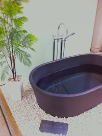 ニッポン製の浴槽