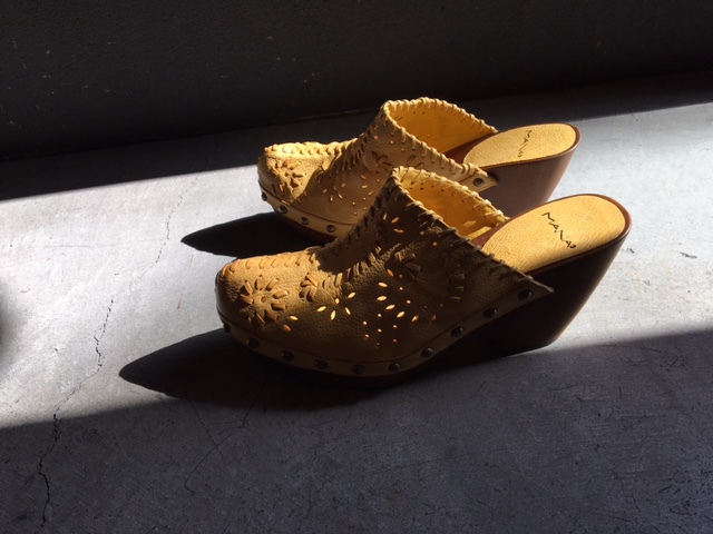 MANA 2016 S/S yellow sabot sandals