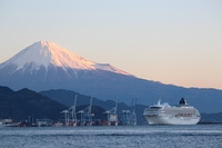 客船　飛鳥と富士山　@清水港