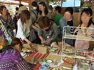 オモシロかわいい大人気の消しゴムはんこ作家「やまこはんこ」