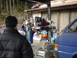 ゙開発されている乗用茶刈り機゙