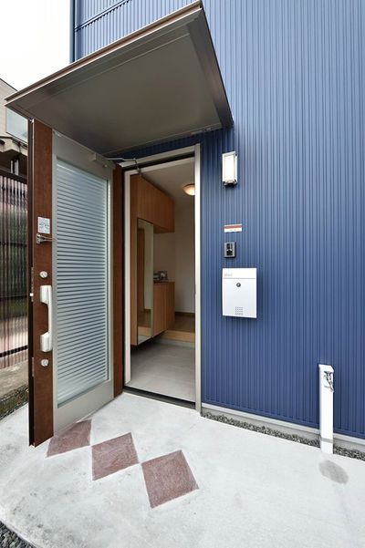 家の正面は家の顔、お家の正面どんなかな? 家の正面は家の顔、お家の正面どんなかな?