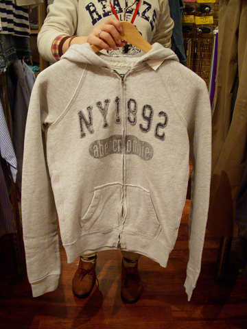アバクロZIPパーカ入荷!