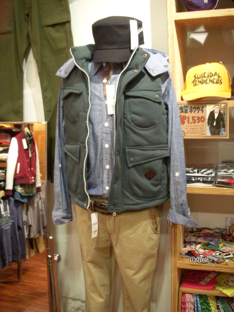 T/Cポンチ中綿ベスト 入荷~