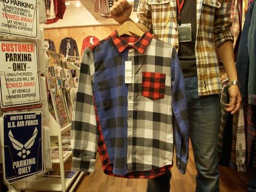 リサイズクレイジーネルシャツ入荷!!