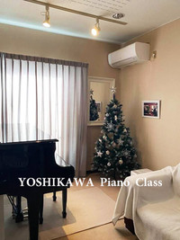 吉川ピアノ教室のクリスマス会と目標に向けて練習の様子