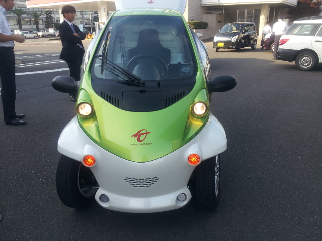 超小型モビリティーＥＶ｢コムス」試乗