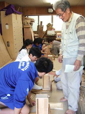 藤枝桐箪笥の伝統　（静岡県・郷土伝統工芸品）