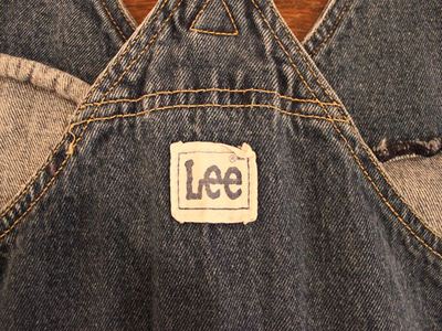 LADYS OVER-ALLS.