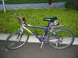 自転車でシズオカ家具メッセへ
