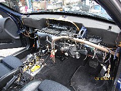 只今、BMWのエアコン修理中!