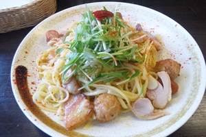 880円ボリュームペペロンチーノ駿河区池田のごちスパさん!