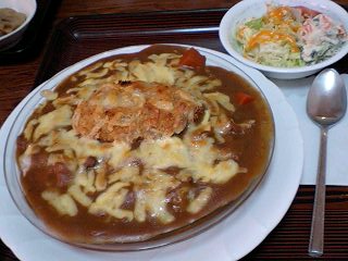 大盛コロッケカレードリア!大谷の定食屋まるやまさんから。