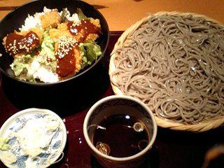 おそばとメンチカツのランチ(日替わりで見つけた新しいセット)
