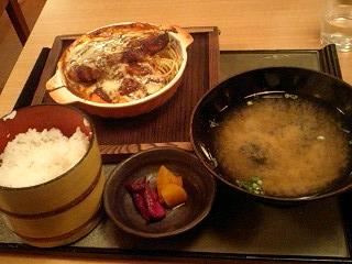 525円!ハンバーグ定食!マルシェさん、ペガサート地下から!