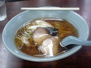 400円中華そば!長谷通りの一富士さん!