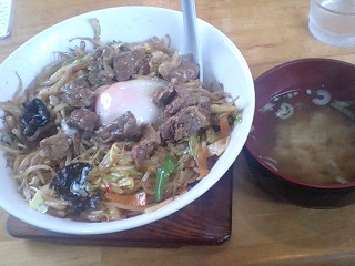 賄い丼!ピリ辛うまし!駿河区大谷のあんとさんから