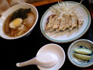 788円ミニセット!旨し!丸福餃子(用宗店)さん。