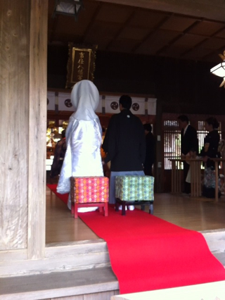 事任八幡宮で結婚式