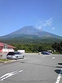 チームＺＥＲＯの４名のメンバーが富士山の山頂へ出張しました。