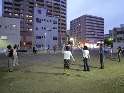 きょうは盆踊りの練習日