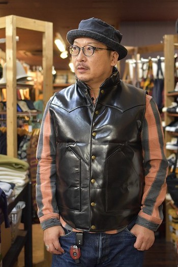 美品 Y'2 LEATHER ベスト Y2レザー ポニーハイド  サイズ36カラーブラック