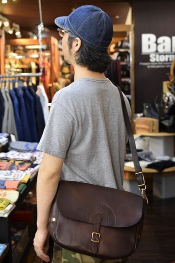 Leather postman shoulder outlet bag