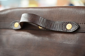 Vasco / VASCO Leather Postman Shoulder Bag | Barnstormer blog