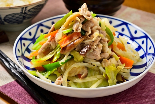 おすすめ野菜　甘くて肉厚でやわらかい葉の春キャベツ