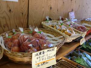 土曜は鮮度バツグン！朝採り野菜！