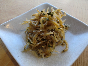 素材は地元産　ちりめん山椒　新発売