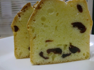 有機クランベリーケーキ　初登場のパウンドケーキです