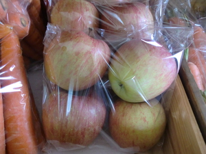 14日の入荷告知　秋田の有機りんご　長野の無農薬野菜