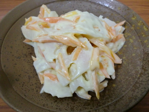 20日のおすすめ総菜メニュー　朝霧きんぴら、にんじんオムレツ、レンコンサラダ