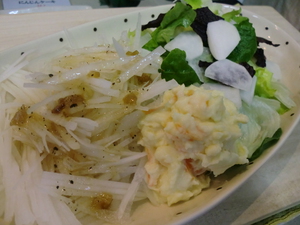 春野菜サラダいかがですか？