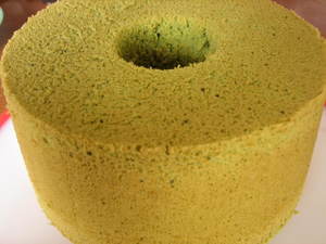 緑茶シフォンケーキ