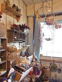 屋根裏のような雑貨屋さん『Die blume』