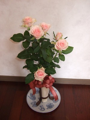 薔薇を飾りました。