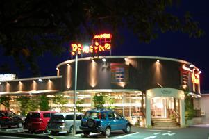 夜のレストラン