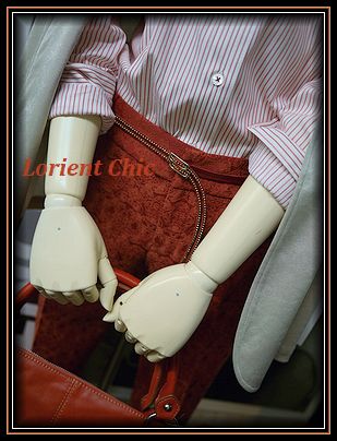 ロリアンblog「現在の店頭ディスプレイ　Y(^。^)　」