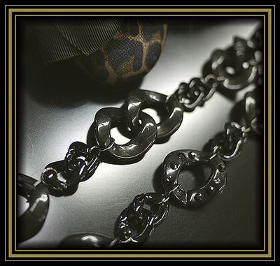 ロリアンblog「ブラックネックレス・・・再入荷！！」