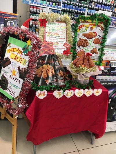 売り上げアップのお手伝い コトｐｏｐ 装花ディスプレイ ｍｆｐ工房 ファミマのクリスマスpop