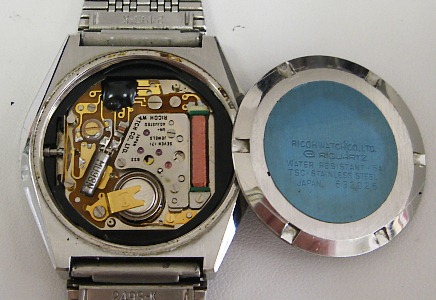 島田市☆村松時計店 （時計の修理情報／時計の入荷情報）:１９８０年代製のリコー・リクォーツ・アペックスの電池交換
